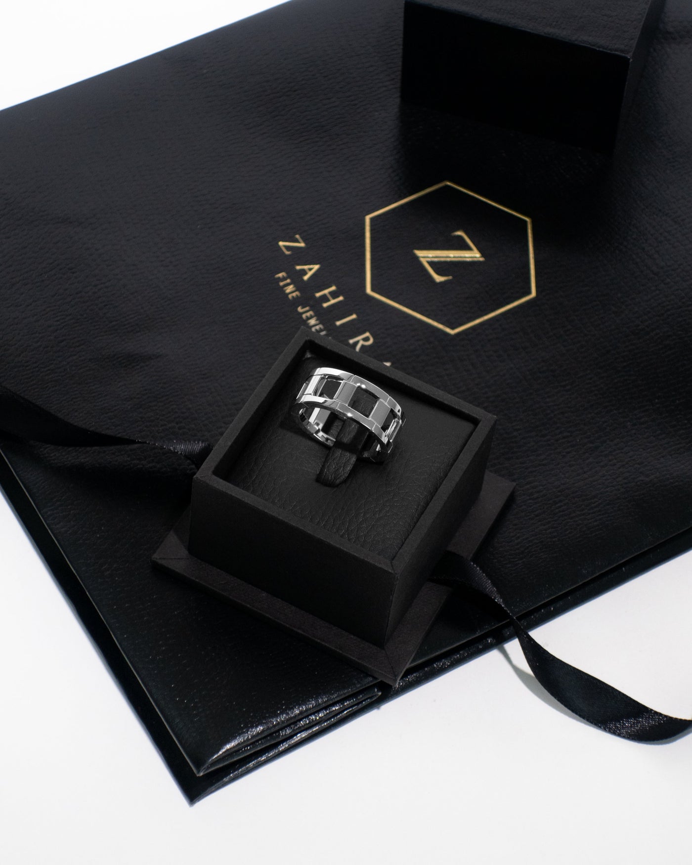 Mens Link Ring